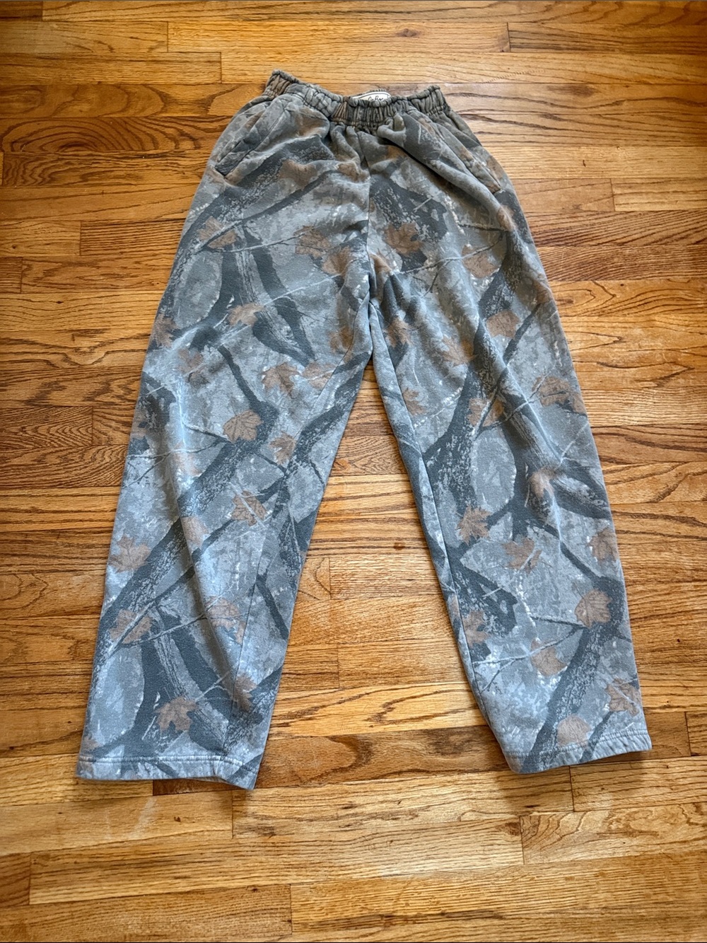 Chelsea DeBoer sweats